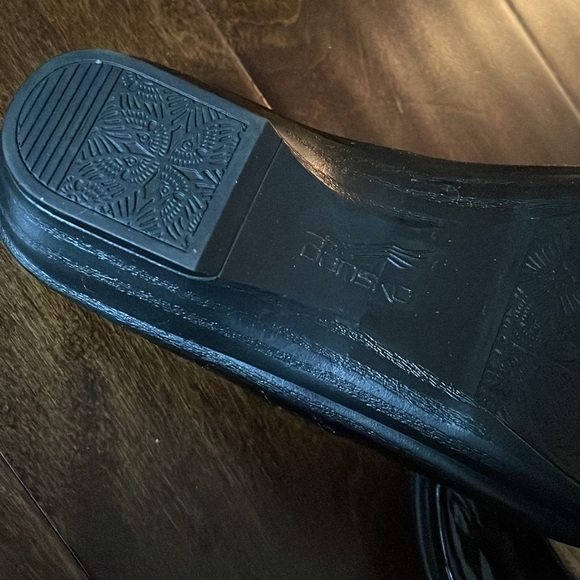 Dansko Sloane Style Sandals Size 7.5-8 Black Patent Leather Slipons - Picture 8 of 12